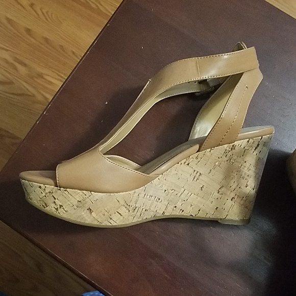 Cute wedges - Picture 3 of 3